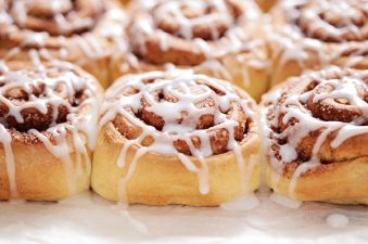 How To Make the Best Cinnamon Rolls Recipe