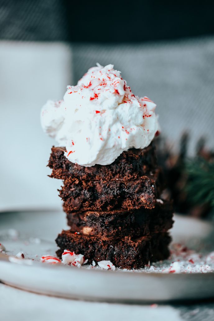 Gingerbread brownies with eggnog frosting